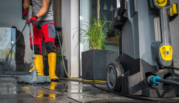Cost of Commercial Pressure Cleaning in Pflugerville